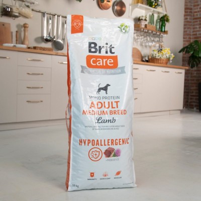 Сухий корм Brit Care Dog Hypoallergenic Adult Medium Breed для собак середніх порід, гіпоалергенний з ягням, 12 кг