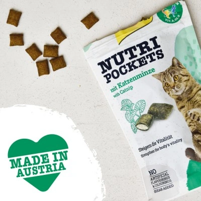 Вітамінні ласощі GimCat Nutri Pockets для котів, котяча м'ята і мультивітамін, 60 г